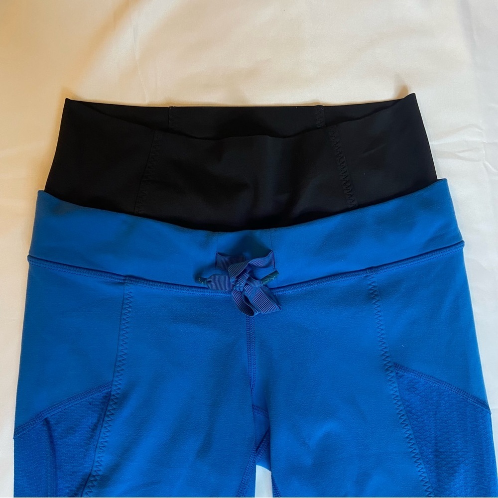 Lululemon Athletica Blue Leggings with Black Waistband - Picture 5 of 12